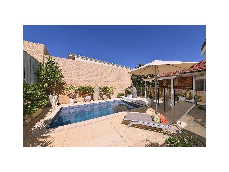 11 Halifax Boulevard, Mindarie WA 6030