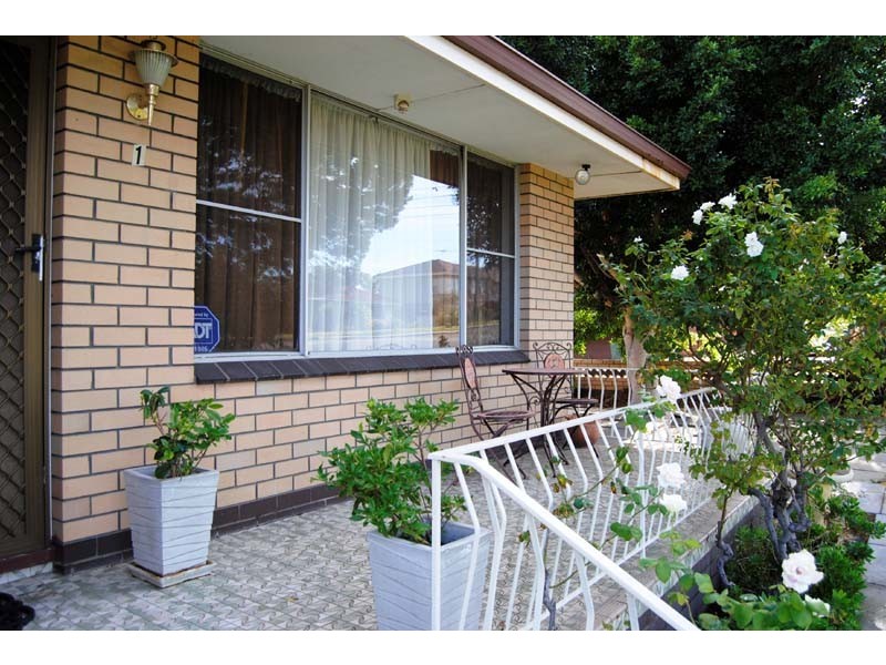 1 Covich Ave, Beaconsfield WA 6162