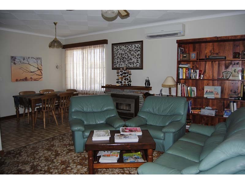 1 Covich Ave, Beaconsfield WA 6162