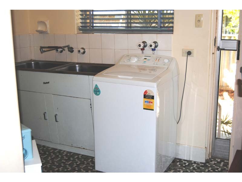 1 Covich Ave, Beaconsfield WA 6162