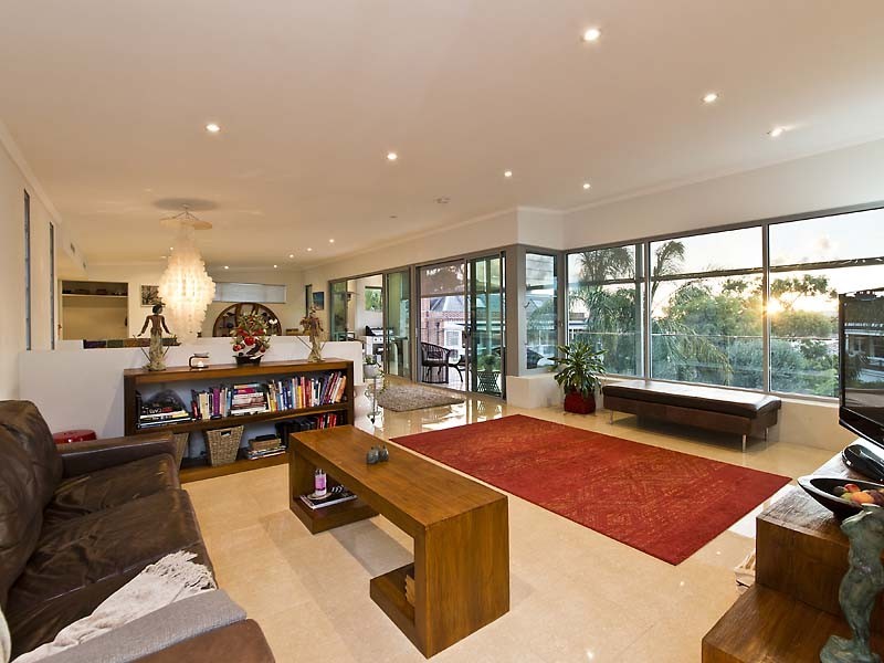 5A Crewe Street, Bicton WA 6157