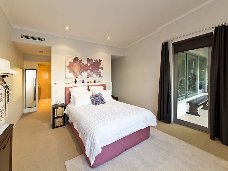 5A Crewe Street, Bicton WA 6157