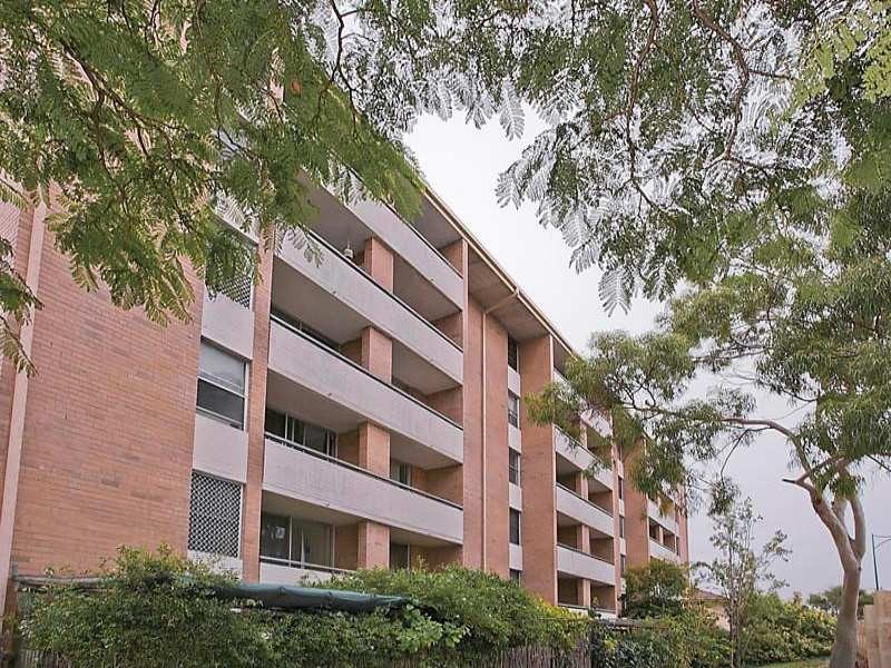 211/365 Cambridge, Wembley WA 6014