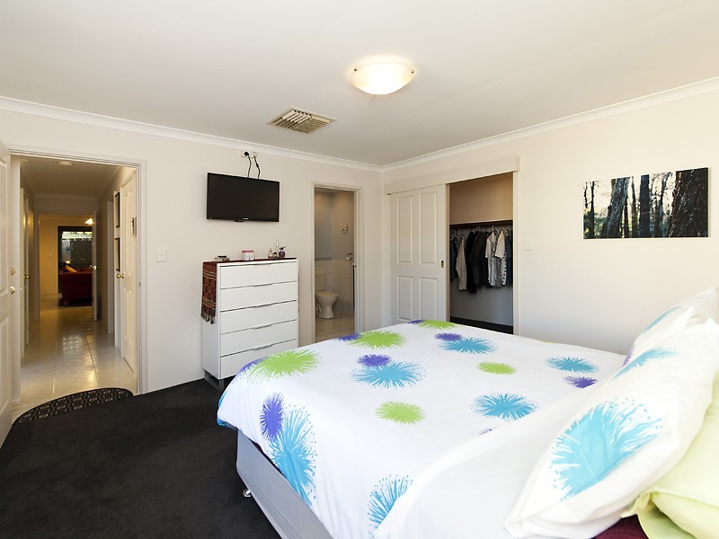 77B Modillion Avenue, Shelley WA 6148