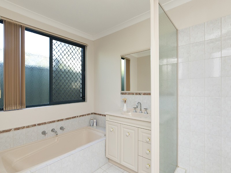 77B Modillion Avenue, Shelley WA 6148