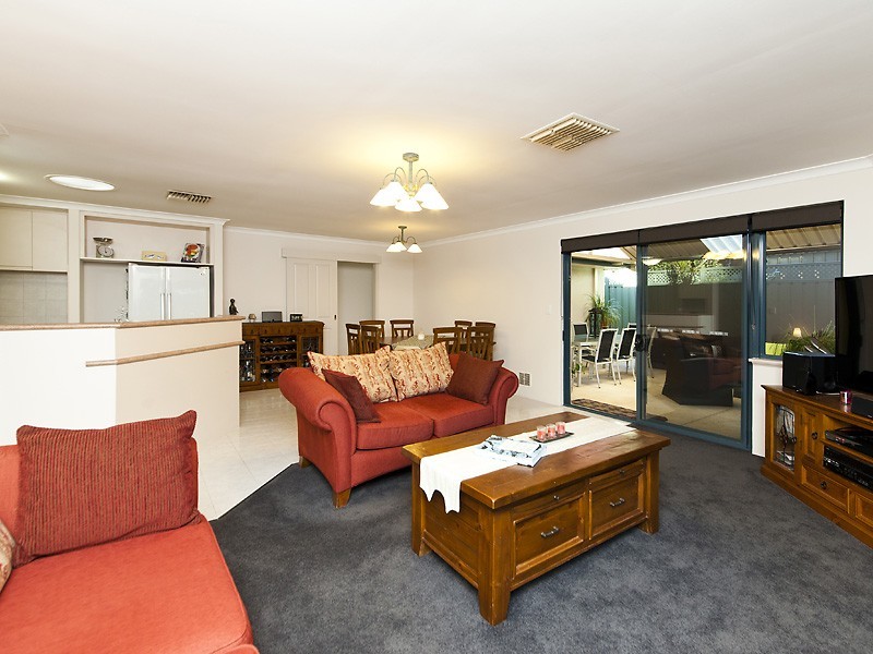 77B Modillion Avenue, Shelley WA 6148