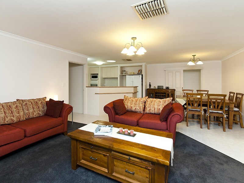 77B Modillion Avenue, Shelley WA 6148