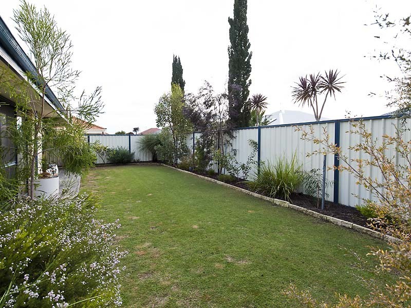 6 Kumarina Drive, Secret Harbour WA 6173