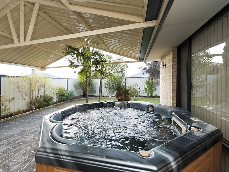 6 Kumarina Drive, Secret Harbour WA 6173