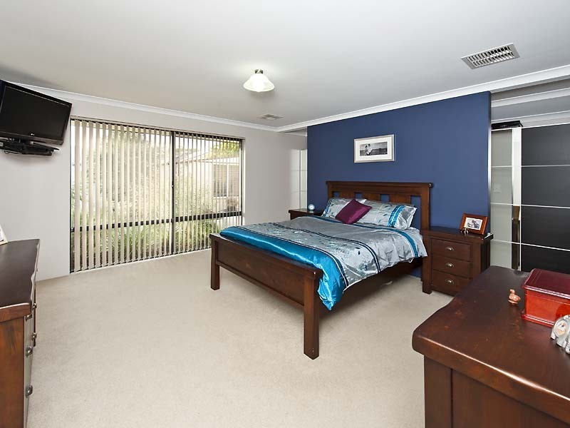 6 Kumarina Drive, Secret Harbour WA 6173