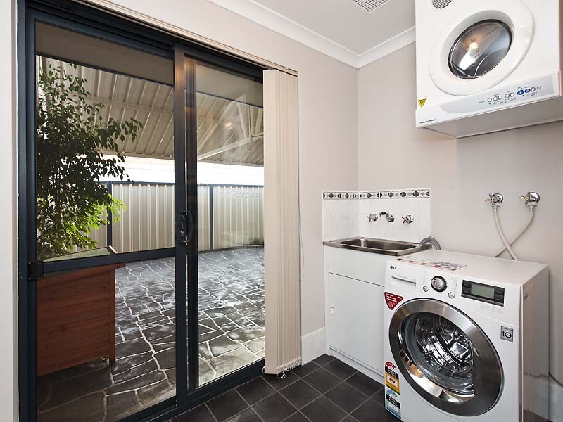 6 Kumarina Drive, Secret Harbour WA 6173