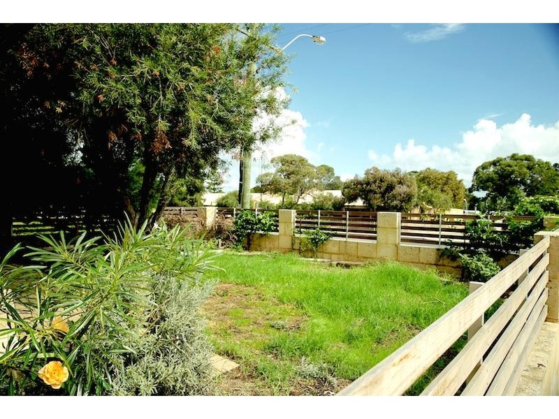 226 Carrington Street, Hilton WA 6163