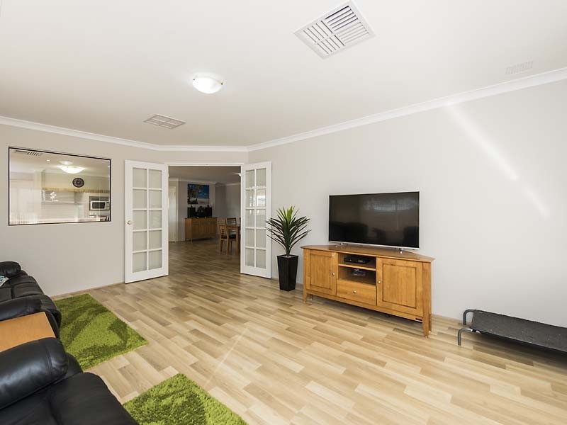 27 Harmony Parade, Singleton WA 6175