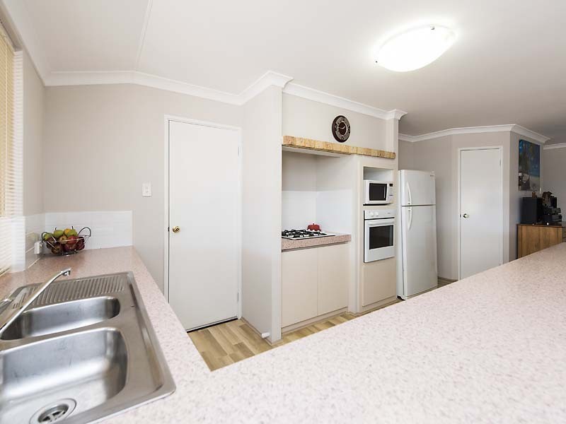 27 Harmony Parade, Singleton WA 6175