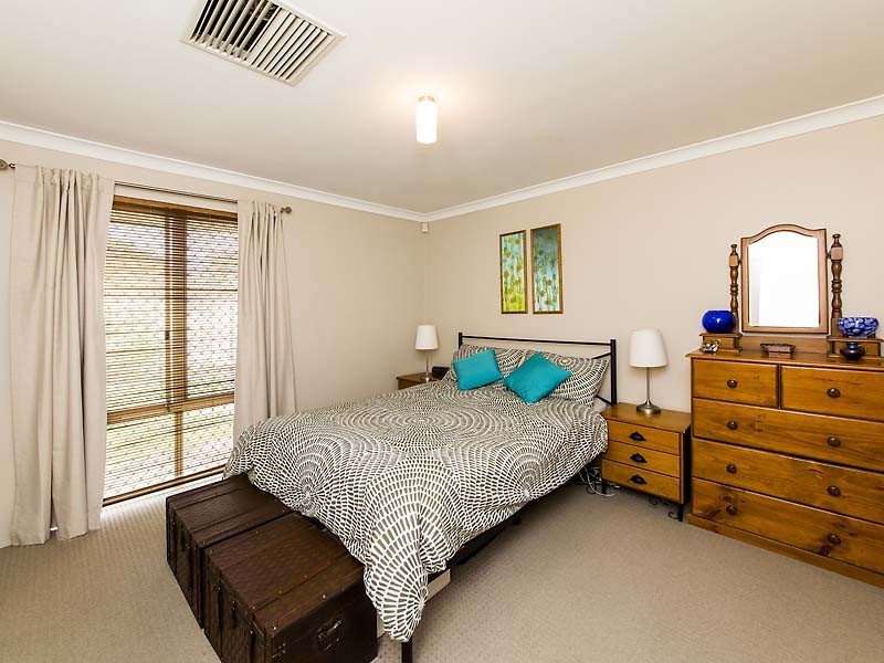 4/33 Chesterton Road, Bassendean WA 6054