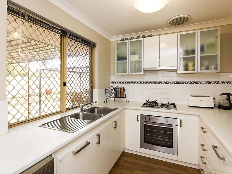4/33 Chesterton Road, Bassendean WA 6054