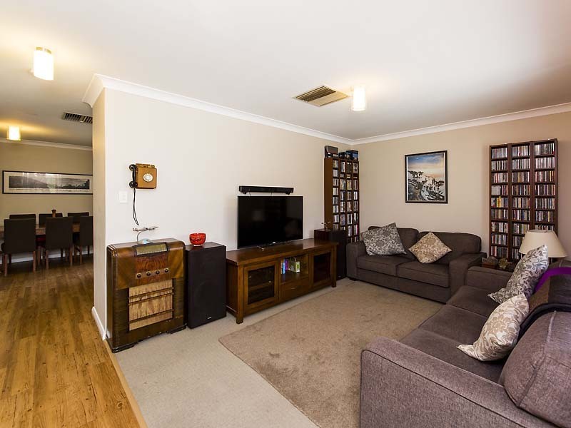 4/33 Chesterton Road, Bassendean WA 6054