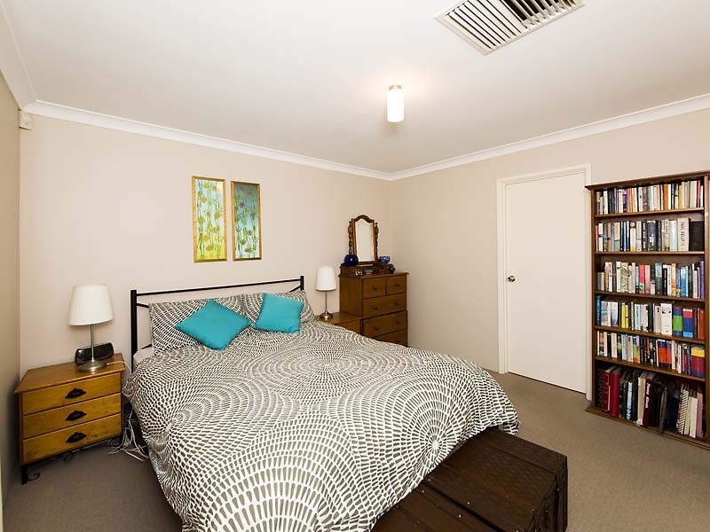 4/33 Chesterton Road, Bassendean WA 6054