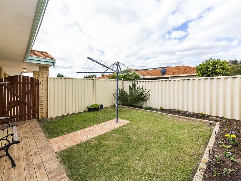 4/33 Chesterton Road, Bassendean WA 6054