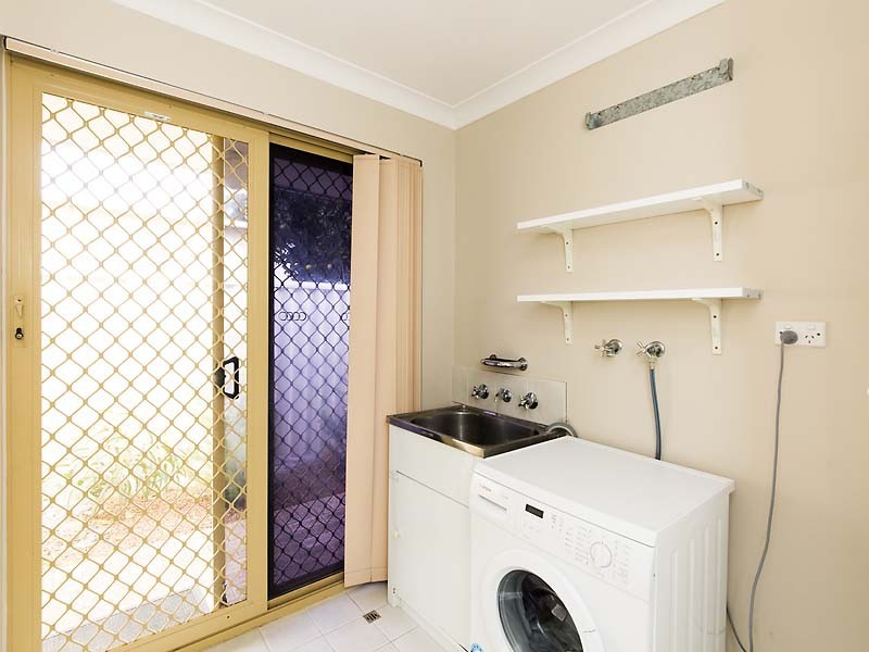 4/33 Chesterton Road, Bassendean WA 6054