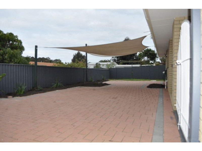2 Latimer Way, Langford WA 6147