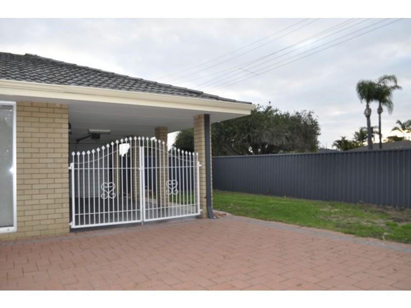 2 Latimer Way, Langford WA 6147