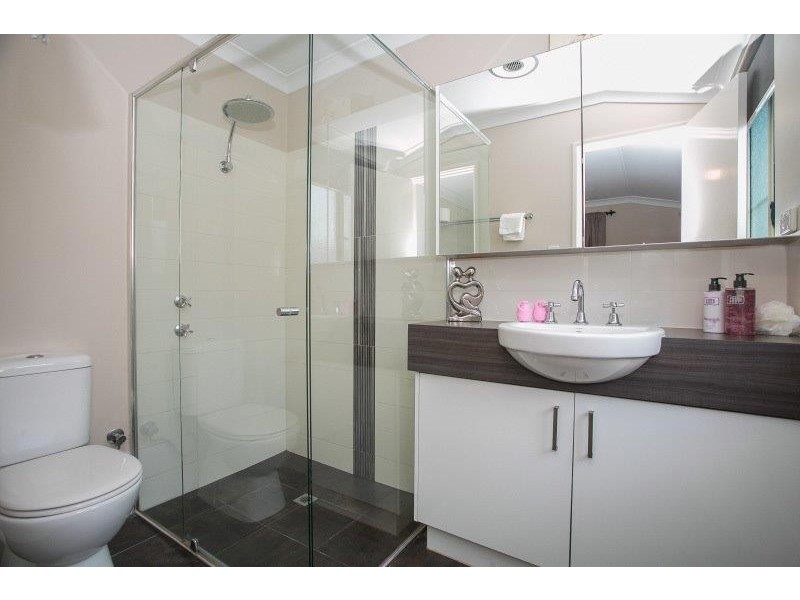 100 Brenchley Drive, Atwell WA 6164