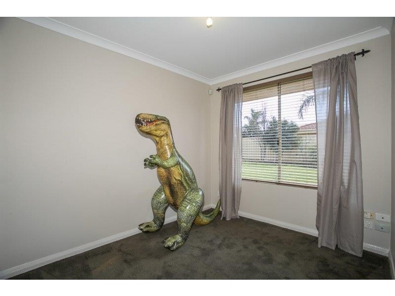 100 Brenchley Drive, Atwell WA 6164