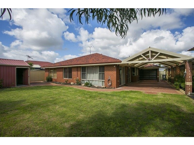 100 Brenchley Drive, Atwell WA 6164