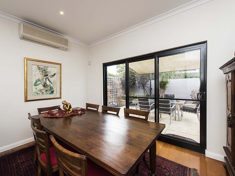 10A Tweeddale Road, Applecross WA 6153