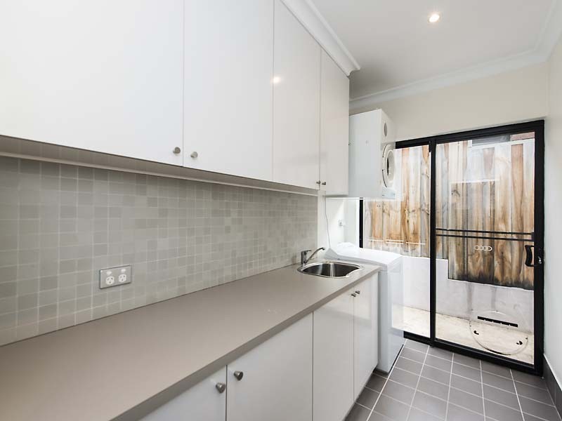 10A Tweeddale Road, Applecross WA 6153