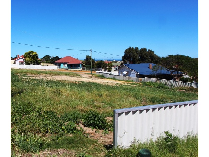 9 Hutchinson Street, Geraldton WA 6530