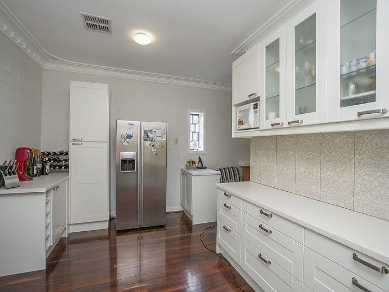 41 Henley Street, Como WA 6152