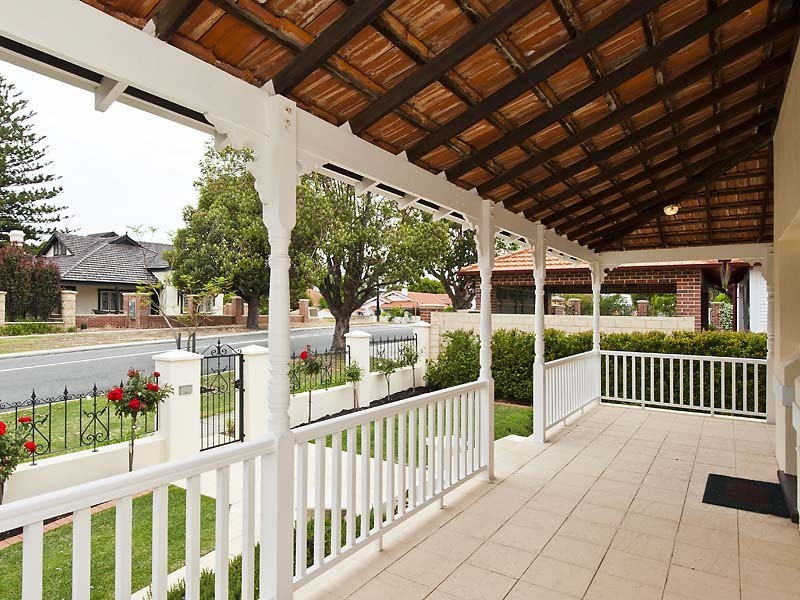 4 LONGROYD STREET, Mount Lawley WA 6050