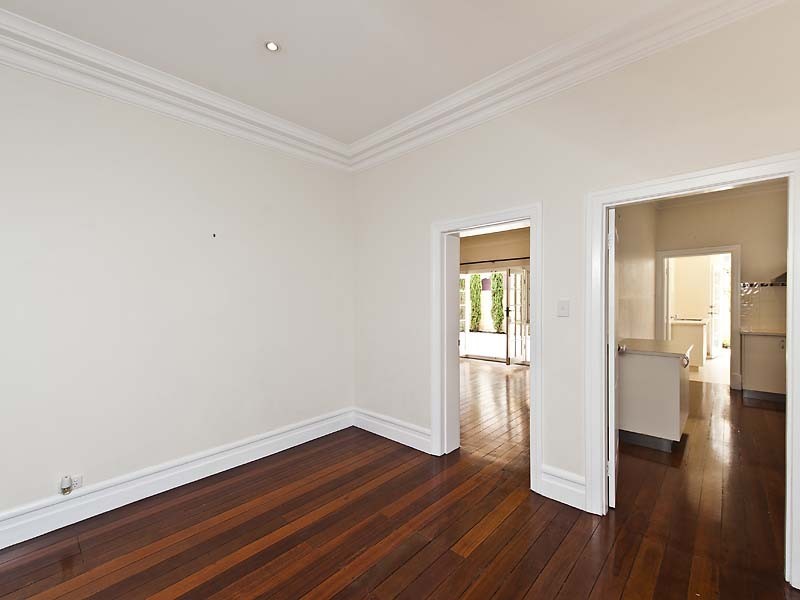 4 LONGROYD STREET, Mount Lawley WA 6050