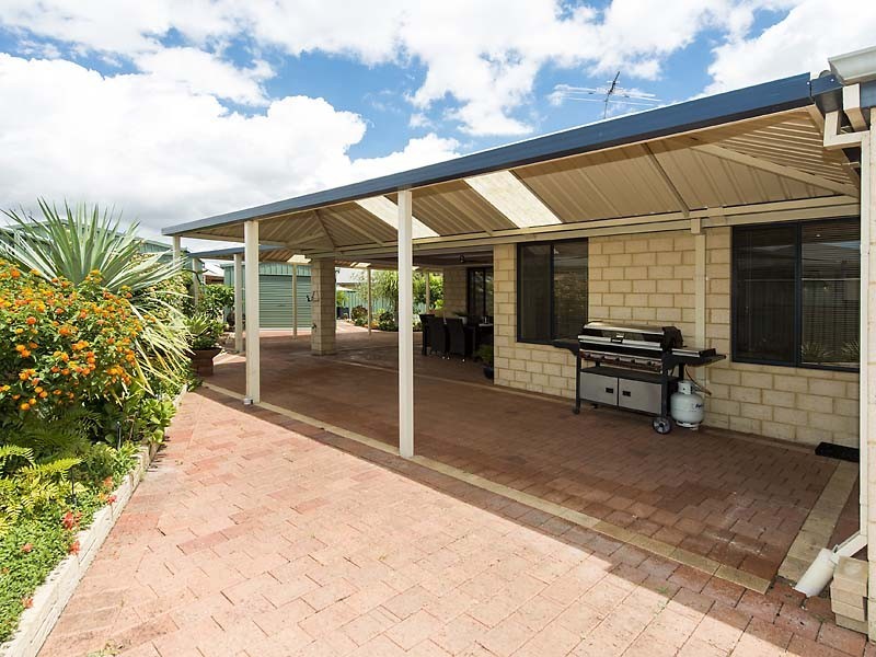 55 Maamba Road, Wattle Grove WA 6107