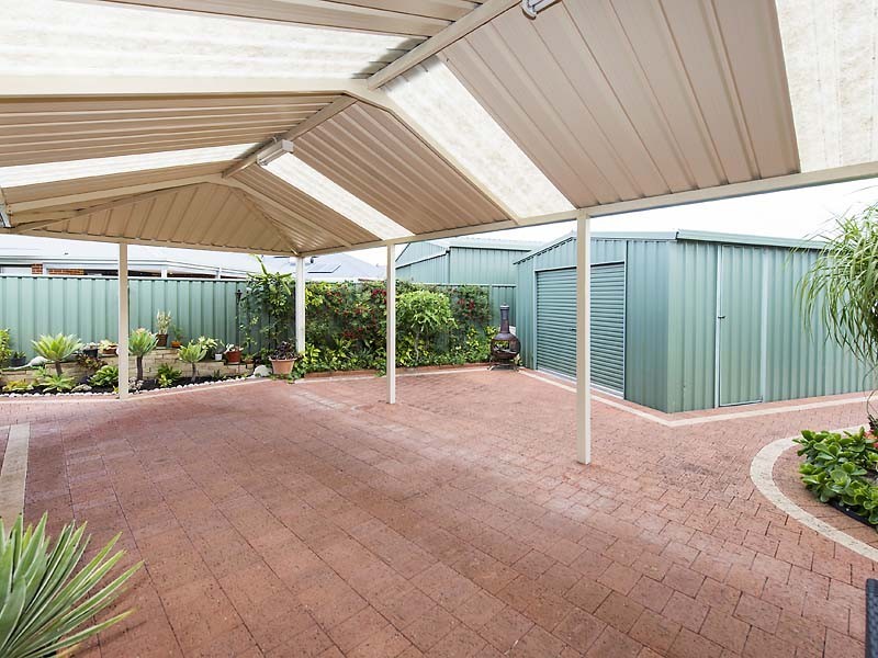55 Maamba Road, Wattle Grove WA 6107