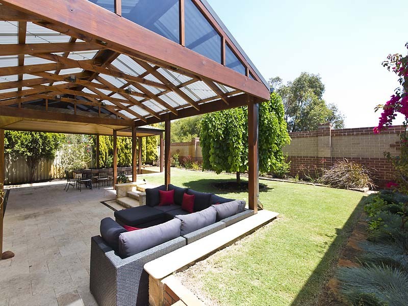 29 Fairlane Drive, Carine WA 6020