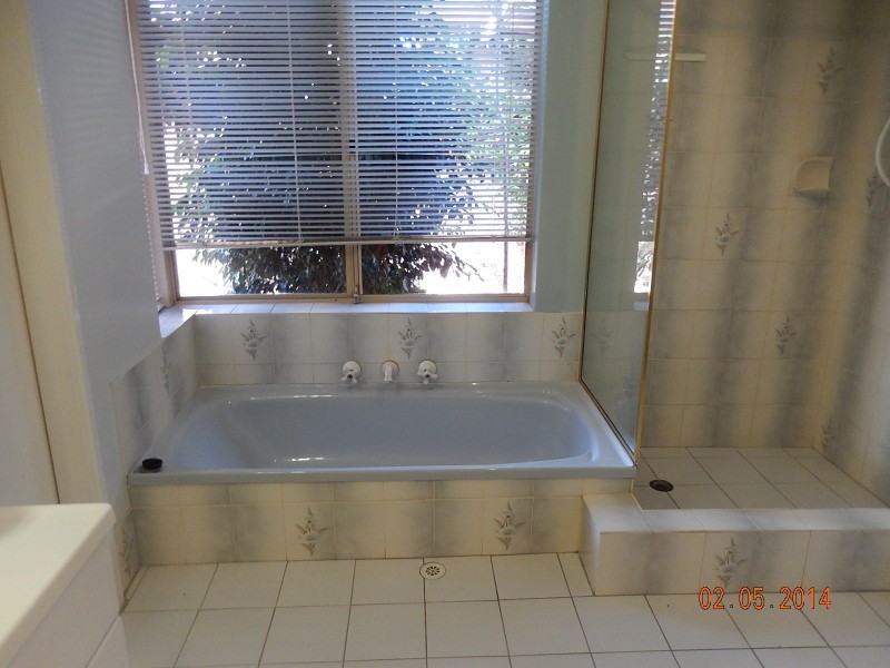 25 Buckingham Cres, Kardinya WA 6163