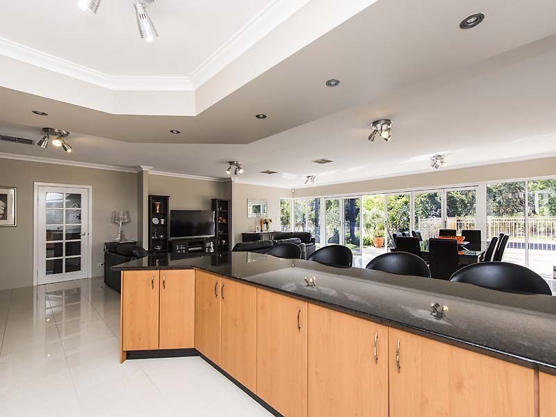 83/85 Gosnells Road West, Martin WA 6110