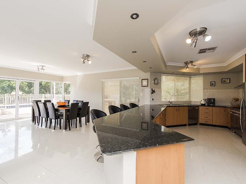 83/85 Gosnells Road West, Martin WA 6110