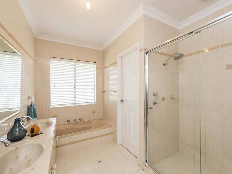 83/85 Gosnells Road West, Martin WA 6110