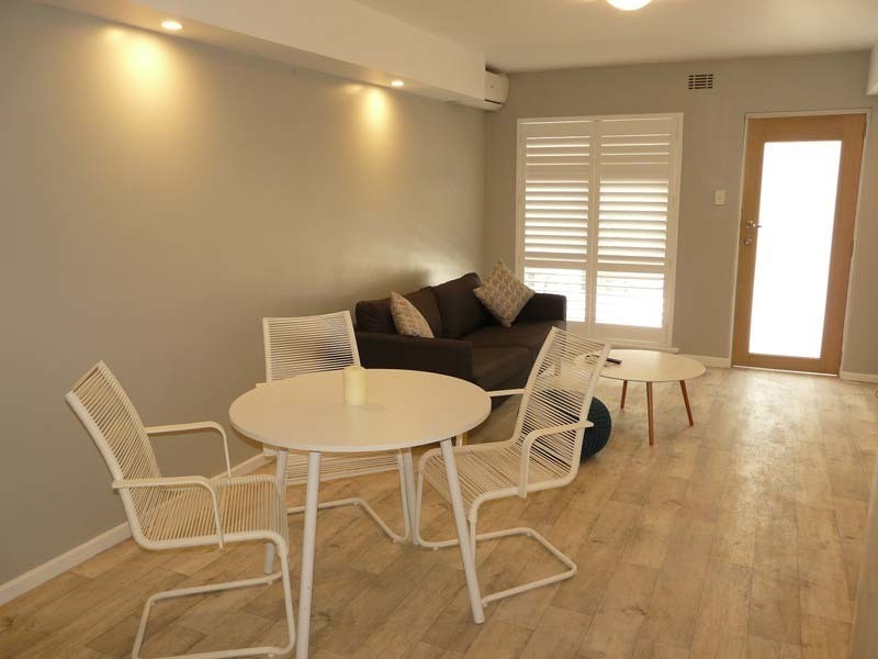 10/4 Comer Street, Como WA 6152