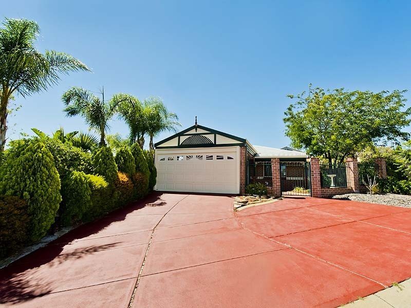 4 Ridgehaven Court, Canning Vale WA 6155