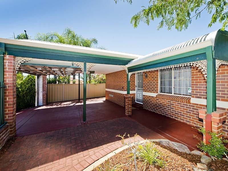 4 Ridgehaven Court, Canning Vale WA 6155