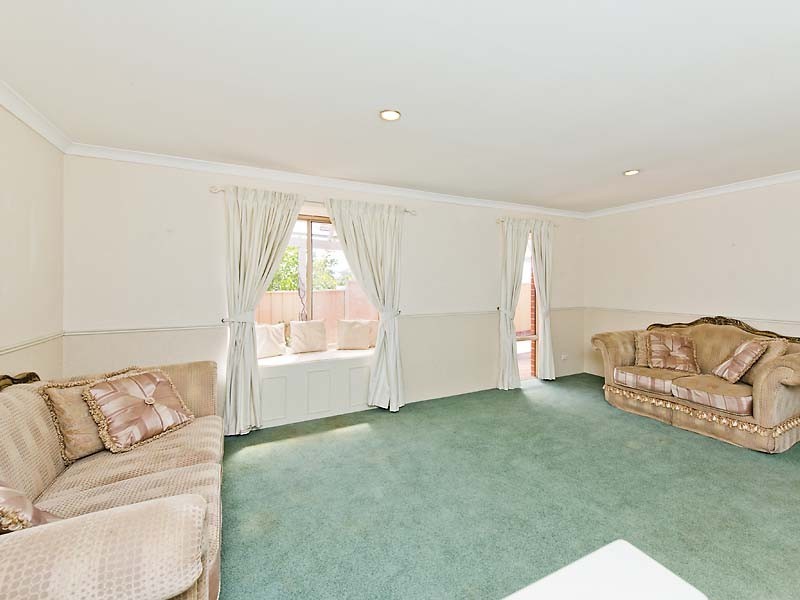 4 Ridgehaven Court, Canning Vale WA 6155