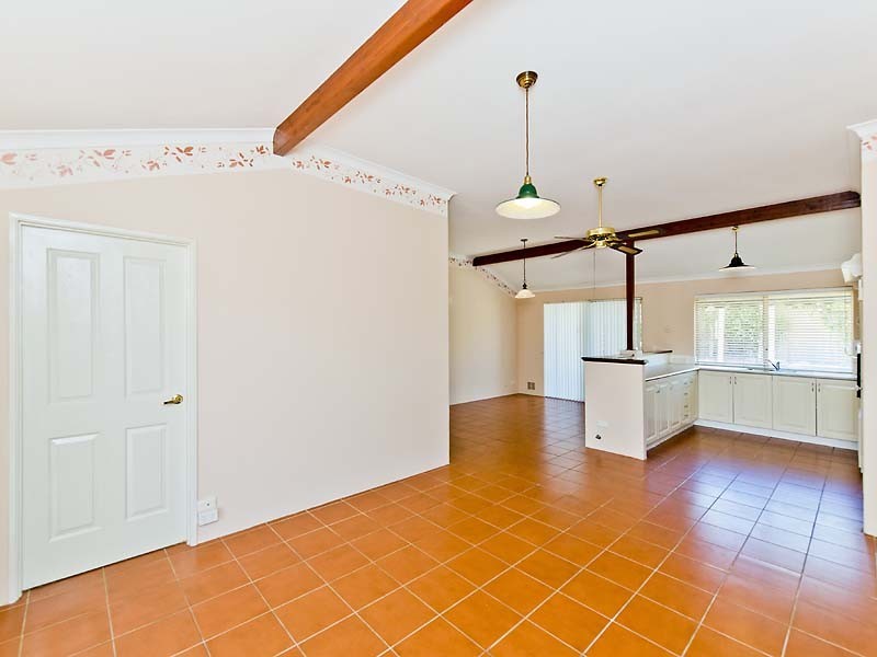 4 Ridgehaven Court, Canning Vale WA 6155