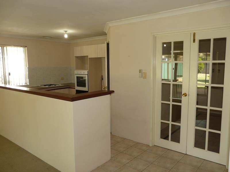 26 Cloister Avenue, Manning WA 6152