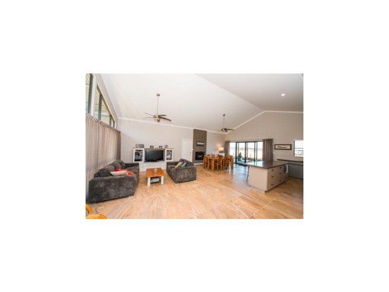 69 Fairway Place, Boddington WA 6390