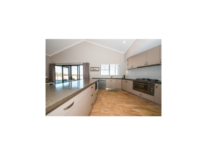69 Fairway Place, Boddington WA 6390